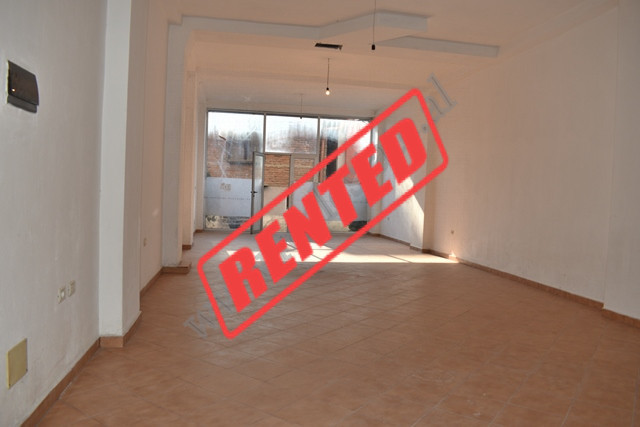 Store space for rent in Vllazen Huta street in Tirana, Albania.
It is situated in the ground floor 